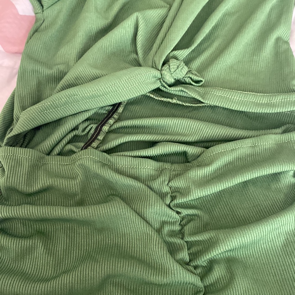 Dress - Picture 2 of 4